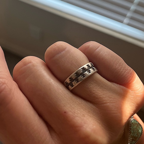 Navajo Sterling Silver Temé Ring - Picture 5 of 7